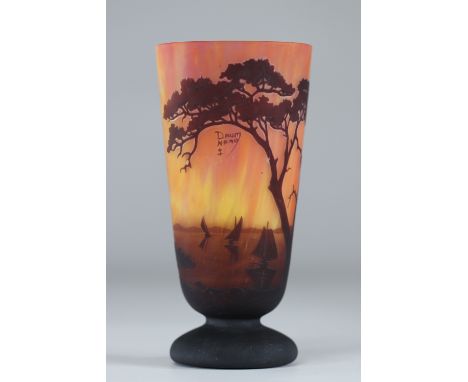 Daum Nancy Vase cleared with acid "landscape decor and sailboats"Sizes: l=85mm h=205mmWeight (K): 0.713kgAuthor / artist: DAU