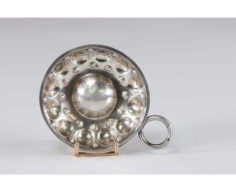 Taste wine in silverSizes: D=80mmWeight (K): 0.066kg