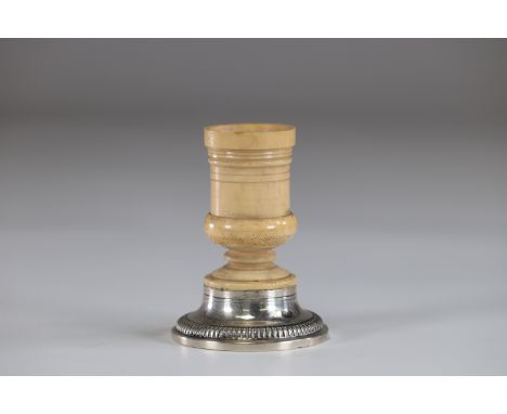 Ivory cup on silver baseSizes: H=100mm D=75mmWeight (K): 0.132kg