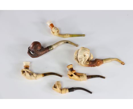 Lot of 5 foam and amber pipes decorated with hands and pawSizes: diversWeight (K): 0.180kg