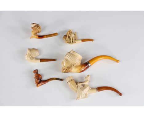 Lot of 6 amber and foam pipes with various character decorationsSizes: diversWeight (K): 0.170kg