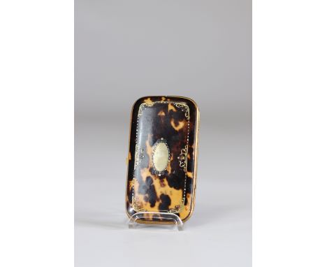 tortoiseshell box with gold inlaySizes: L=140mm ; H=20mmWeight (K): 0.200kg