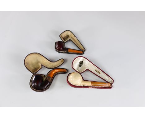Set of 3 amber and foam pipesSizes: diversWeight (K): 0.230kg