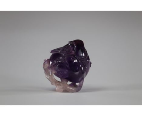 China stone carved with a peach and a birdSizes: H=50mm L=40mmWeight (K): 0.060kg