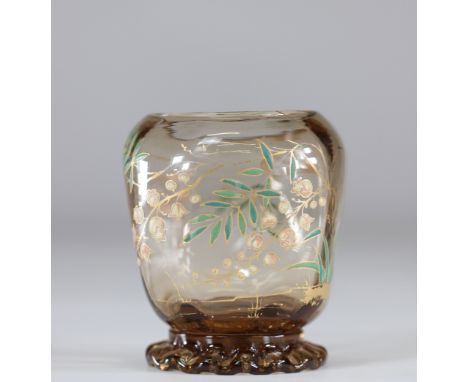 Emile Galle crystal vase "with lily of the valley"Sizes: L=100mm ; H115mmWeight (K): 0.383kgAuthor / artist: EMILE GALLE