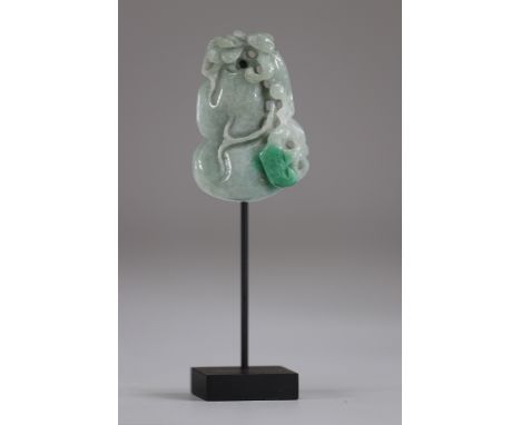China carved jade fruitSizes: H=55mm L=35mmWeight (K): 0.100kg
