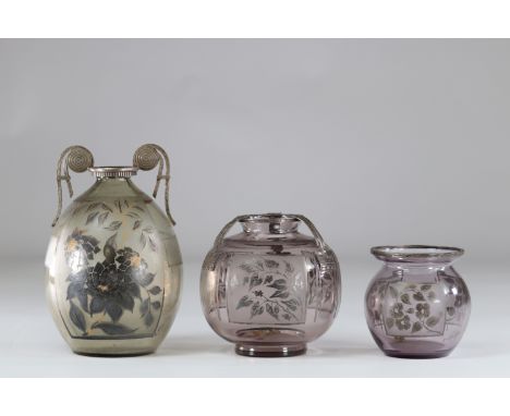 Art Deco vases set of 3Sizes: Grand vase H=220mm D=150mm Vase moyen H=160mm D=150mm Petit vase H=110mm D=110mmWeight (K): 2kg