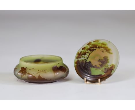 Emile Galle covered box cleared with acid "lake landscape"Sizes: L=110mm ; H=60mmWeight (K): 0.228kgAuthor / artist: EMILE GA