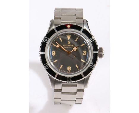 Steinhart Ocean One Vintage gentleman's stainless steel wristwatch, circa 2014, the signed black dial with baton markers and 