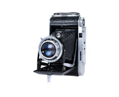 A Lumiere &amp; Cie Lumirex III Camera, 1952-55, chrome, serial no. 4850, body, VG, shutter working, lens, VG, some light int