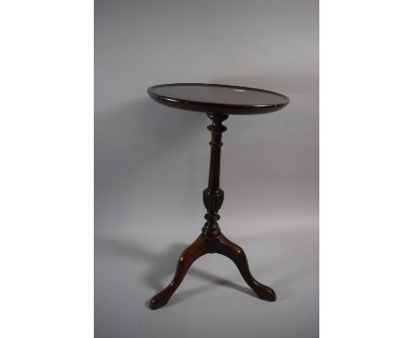 A Small Mahogany Tripod Wine Table with Circular Top, 30cm Diameter 