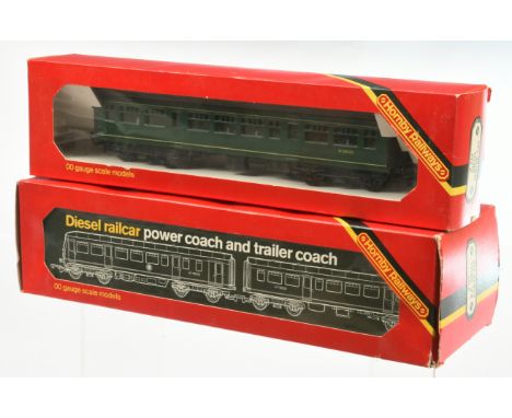 Hornby (GB) Diesel Railcar R.157 and R.334 Diesel Centre Car. Conditions: Excellent to Excellent Plus in Excellent Boxes.