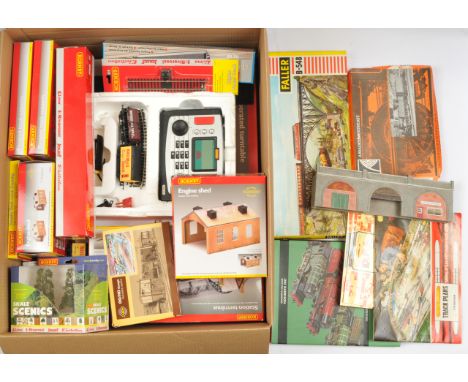 Hornby, Ratio, Faller OO. Large mixed group of items. To include Hornby Station Terminus, 2x Engine Sheds, Turntable, Skale S