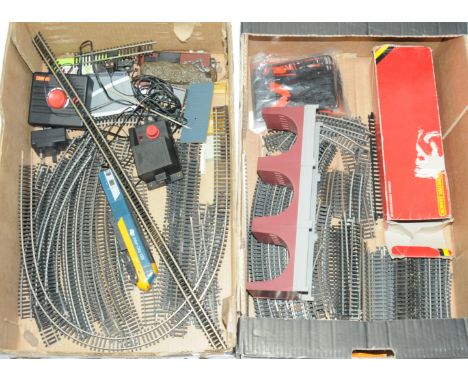 Hornby, Lima, Bachmann - Mixed group of track &amp; accessories. To include OO track sections from Hornby, Lima, Bachmann - c