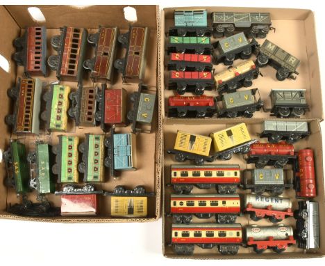 Chad Valley, Zephyr &amp; others, unboxed wagons &amp; coaches. To include Chad Valley BR crimson / cream coaches, Chad Valle
