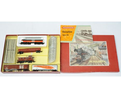 Marklin 3162 HO 2-Rail Goods / Freight Train Set. Comes with New Haven Single Ended Diesel Loco, 3x wagons &amp; AT &amp; SF 