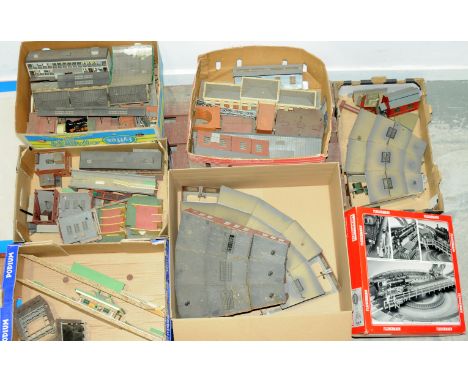 Plastic Kit Built OO & HO Buildings & empty boxes. To include Engine Sheds, Stations, Industrial Units, Viaduct sections plus
