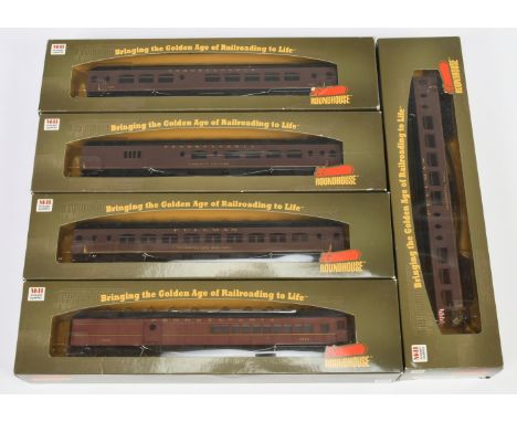Roundhouse / Athearn OO Group of 5x American Outline Pennsylvania Coaches. Comprising 85303 Pullman Combine Car "Liberty Colo