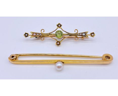 Gold pin brooch onset small pearl, stamped M&M 9c Length: 55mm Together with an Edwardian peridot and seed pearl bar brooch o