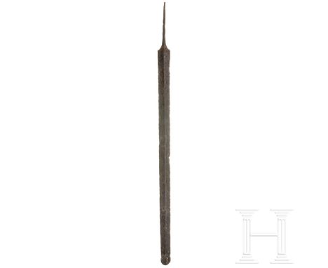 Langschwert, deutsch, Spätlatènezeit, 1. Jhdt. v. Chr.   Langschwert mit parallelen Schneiden, Mittelgrat und gerundeter Spit