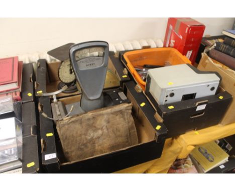 A SELECTION VINTAGE SCALES TOGETHER WITH A TRAY OF VINTAGE TOOLS