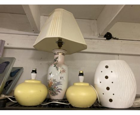 4 ceramic Lamps one with shade 
