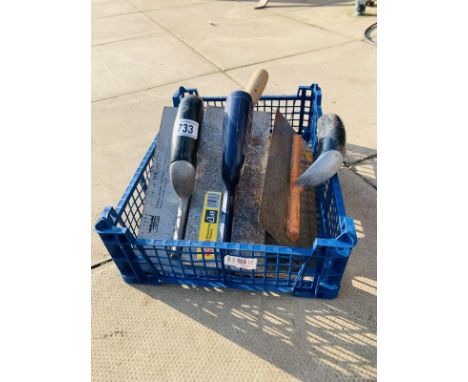 Collection of Trowels &amp; plastering tools etc 
