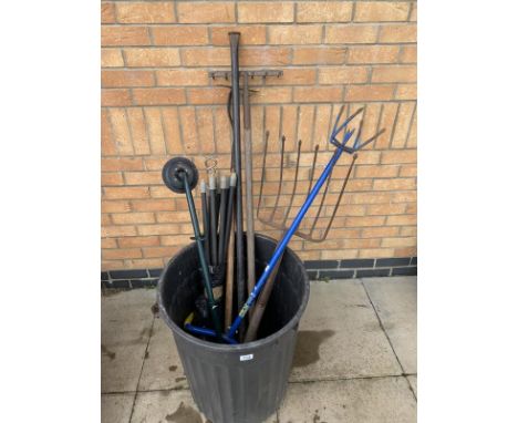 Collection of vintage garden tools . Fork, rake etc &amp; bag of drain rods (bin not included) 