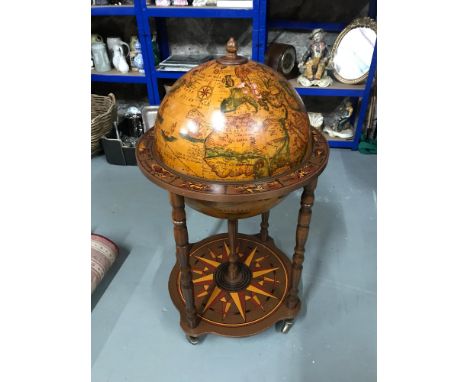 Reproduction Globe Drinks Cabinet 