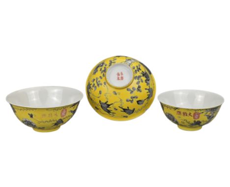 THREE CHINESE YELLOW GROUND GRISAILLE DECORATED BOWLS, LATE QING DYNASTY / REPUBLIC PERIOD  Each bowl decorated in grisaille 