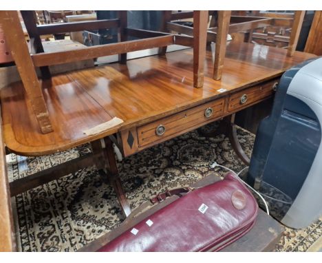 A GEORGIAN MAHOGANY SOFA TABLE.