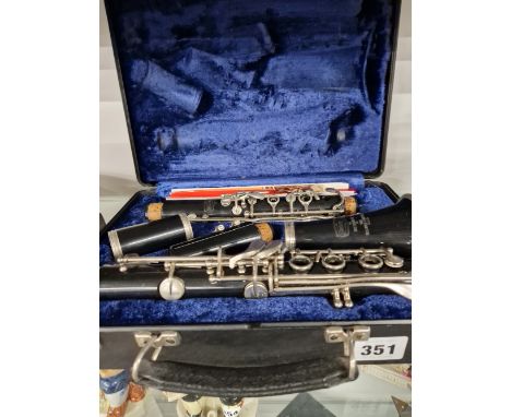 A BUNDY SELMER CLARINET CASED. 