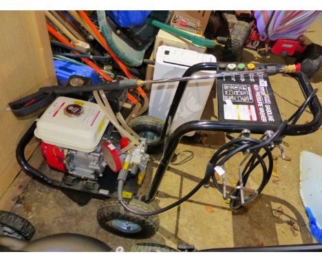 A MUNICH TOOLS GASOLINE HIGH PRESSURE WASHER.
