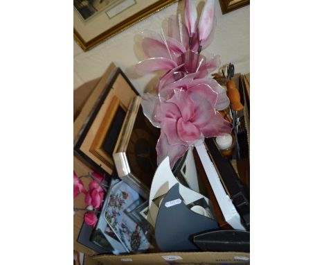 Mixed Lot: Photo and picture frames, wall clock, candle holders etc