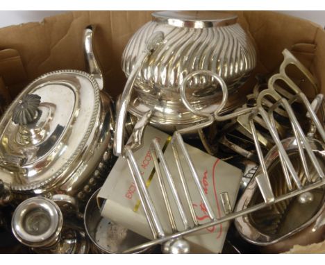 A Quantity of Silver Plate, including a tea set, toast racks, bon bon dish and flatware etc