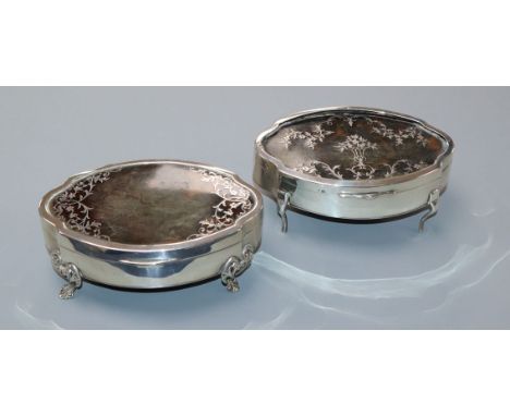 Two similar George V silver and tortoiseshell trinket boxes, E.S Barnsley &amp; Co and Mappin &amp; Webb, both Birmingham, 19