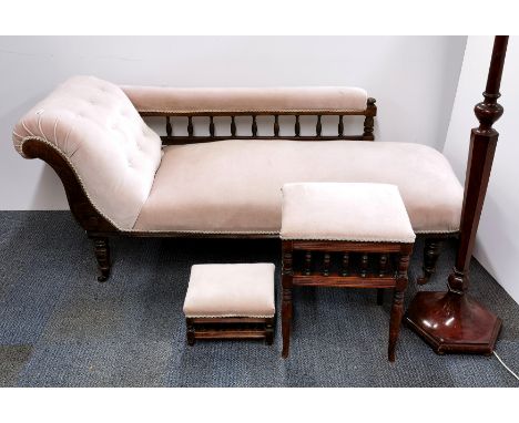 An Edwardian upholstered chaise longue with matching foot stool, piano stool and a standard lamp, bed L. 180cm.