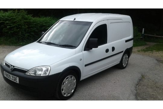 white vauxhall combo van