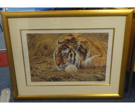 Alan Hunt 'Ever Alert', signed limited edition print no 733/950, 40cm x 60cm.