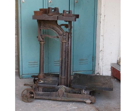 A set of W&amp;T Avery sack weighing scales (3 CWT), with a small quantity of weights.  Requires new base plates.