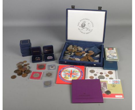 A collection of assorted British coins, mainly commemorative examples. To include 1997 Brilliant Uncirculated Coin Collection