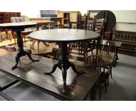 Tripod table