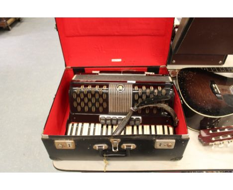 Settlimio Sopranl piano accordion-cased (AF)