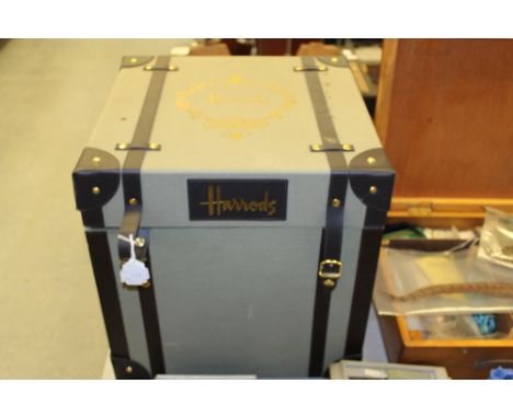 Harrods hamper box