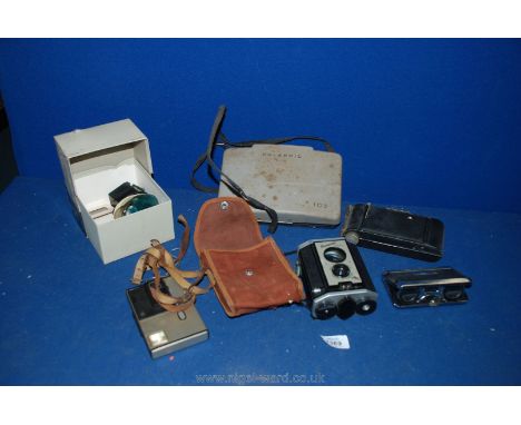 A quantity of Cameras including Polaroid 103, Kodak Brownie, Brownie 'Reflex', Polaroid flashgun, etc.