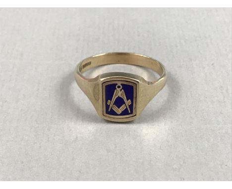 A gentleman's 9ct gold Masonic swivel signet ring, 7.2g