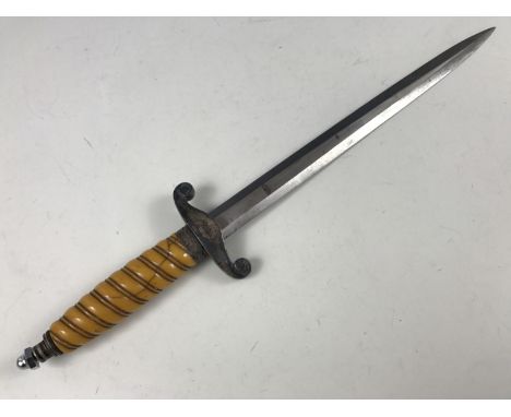 A German Third Reich Army officers' dagger by Luneschloss, (hilt a/f, scabbard lacking)
