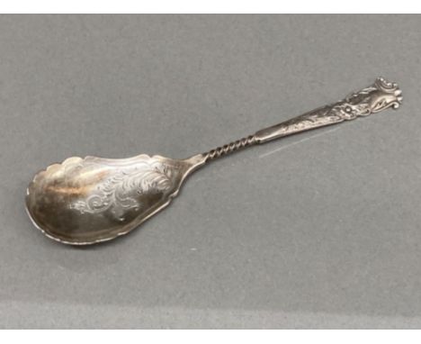 An Edward VII silver caddy spoon by C W Fletcher &amp; Son Ltd, Sheffield 1905 16.2g