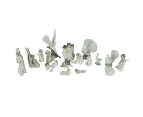 Lladro - collection of 18 figurines to include Turtle Dove 4550, Dove 1015, Dove 1016, Dog and Butterfly 4917, Angels Group 4
