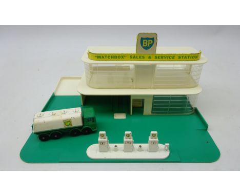 Matchbox Lesney MG1 BP sales and service station and BP Petrol Tanker (2) Condition Report Click here for further images, con